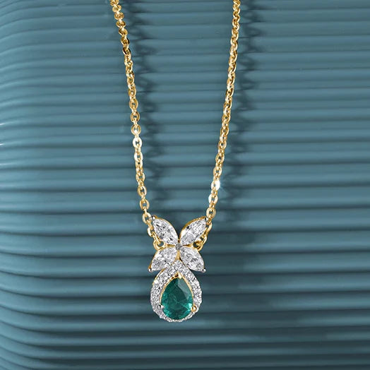 Necklaces & Pendants